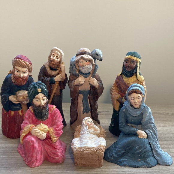 Nativity set of 7 figurines numbered resin vintage - Picture 14 of 16